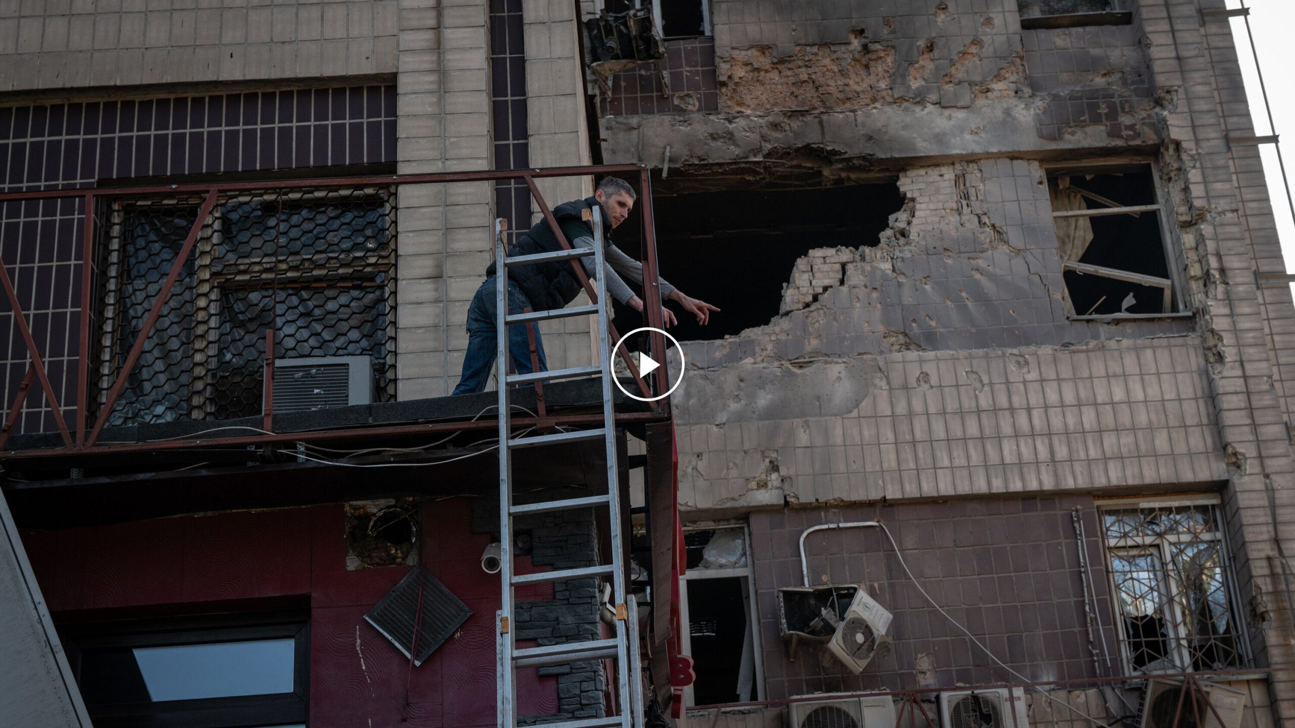 28ukraine-ledeall-top-sub-flpg-videoSixteenByNine3000